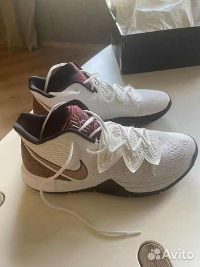 Кроссовки для баскетбола Nike Kyrie 5 BHM