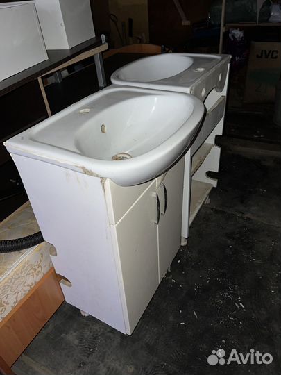 Продам умывальник с подставкой