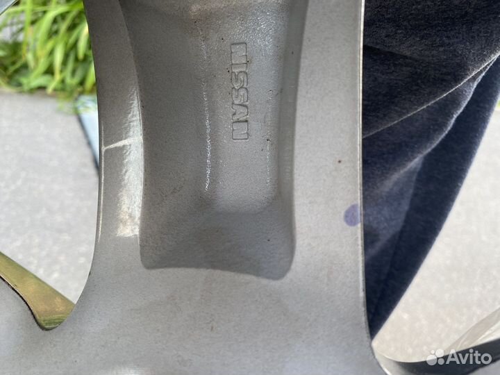 Новое колесо оригинал Nissan r17 5*114,3