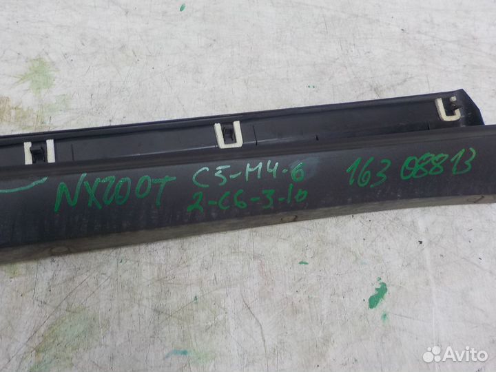 Молдинг двери передней правой Lexus NX 2014-2017