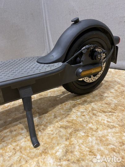 Электросамокат Xiaomi Mi Electric Scooter 1S