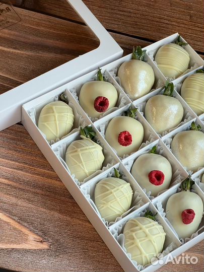 Клубника в шоколаде в коробочке