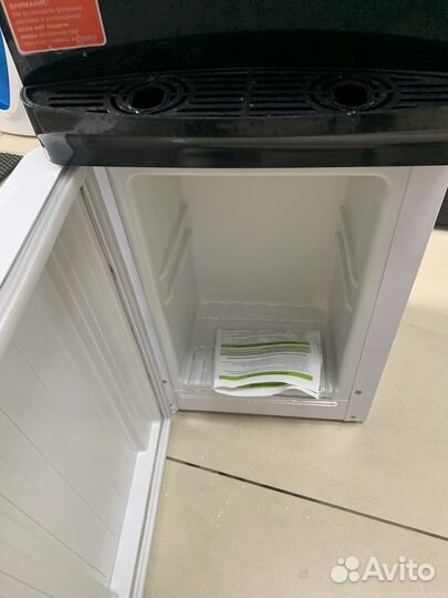 Кулер для воды с охлаждением и нагревом