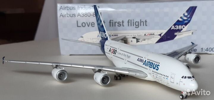 Модель самолета Аirbus A 380-861 F-wwdd 1:400