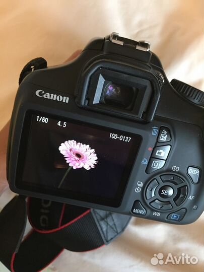 Продам зеркальный фотоаппарат Саnоn eоs 1100D