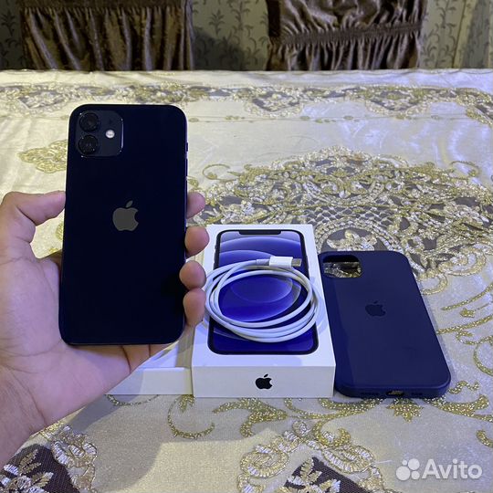 iPhone 12, 64 ГБ