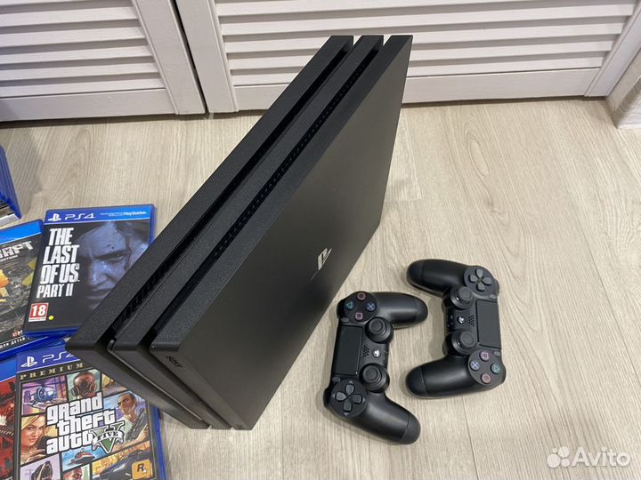 Sony PlayStation 4 PRO +550игр +2дж