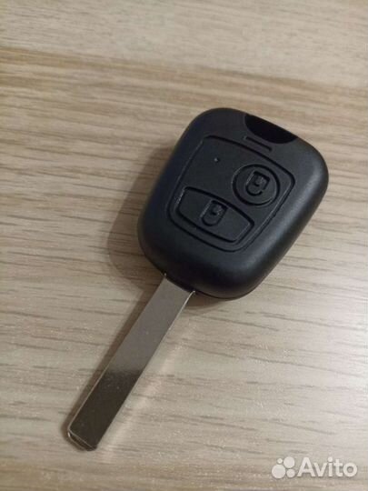 Ключ зажигания Ситроен C1,C2,C3 Пежо id46 7961