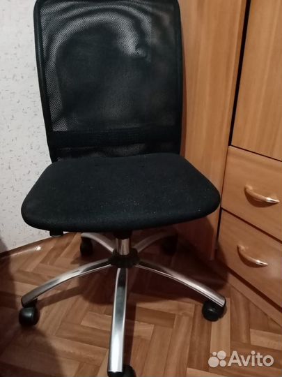 Компьютерное кресло