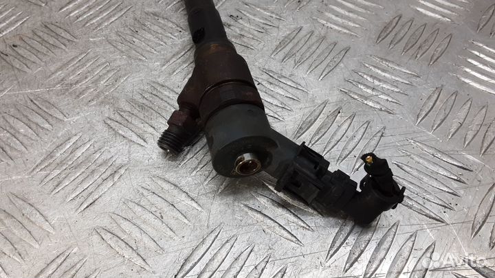 Форсунка дизельная hyundai tucson JM 2006