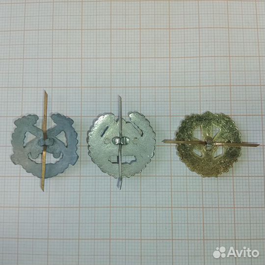 Петличные эмблемы