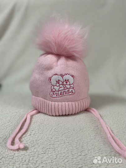 Шапка с помпоном для девочки