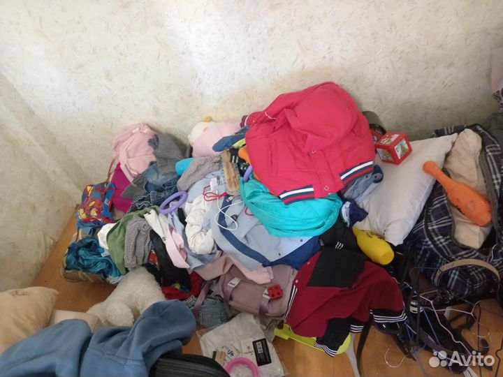 Детские вещи от 2 -18 лет, полушубок и игрушки