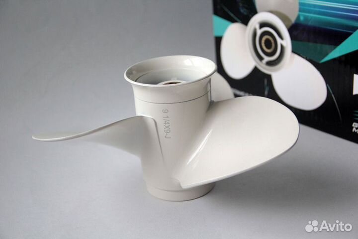 Винт гребной Yamaha 9.9 - 15, 9 1/4 х 9