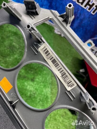 Консоль центральная Dodge Caliber PM EBA 2006