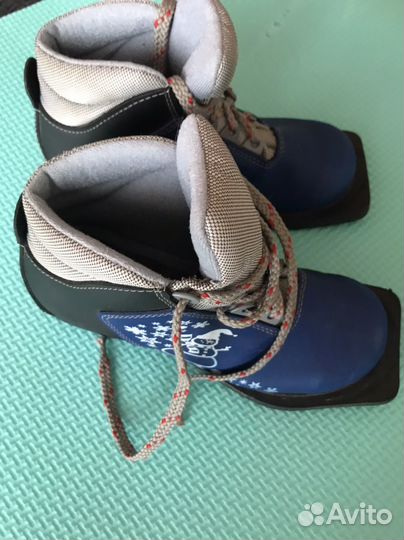 Лыжные ботинки