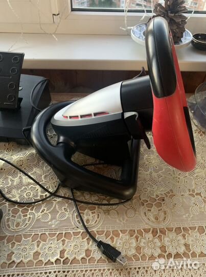 Игровой руль, педали +игра в подарок