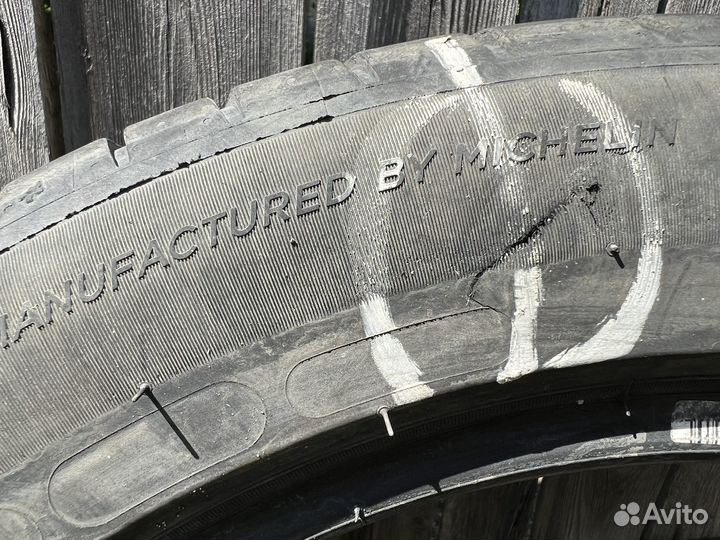 Michelin Pilot Sport 4 215/55 R17 98