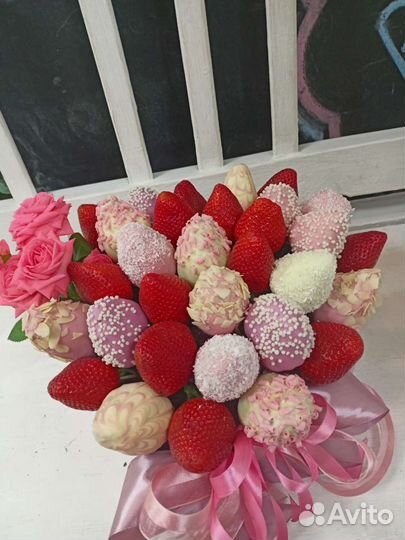 Клубничные букеты