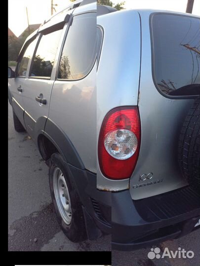 Chevrolet Niva, 2011