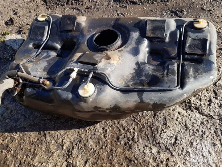 Бензобак nissan almera classic