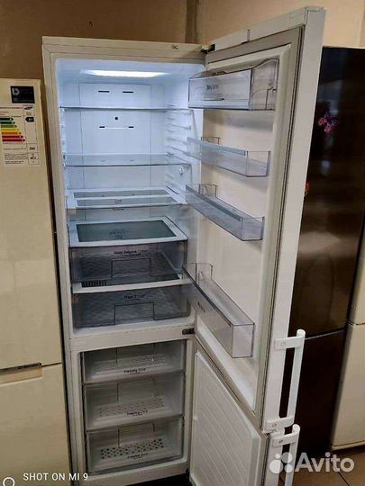 Холодильник б/у двухкамерный