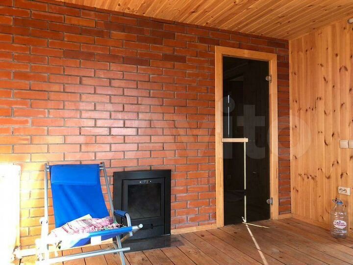 Дом 20 м² на участке 10,8 сот.