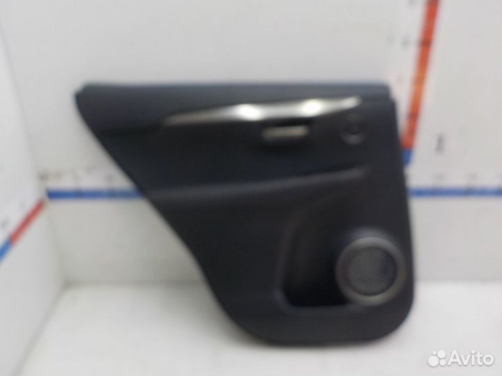 Обшивка двери задней левой на Lexus NX