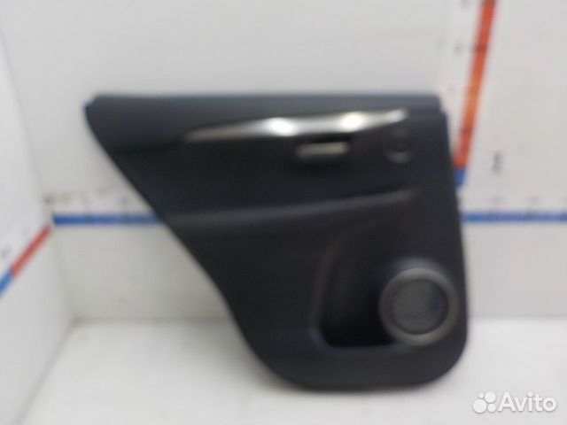 Обшивка двери задней левой на Lexus NX