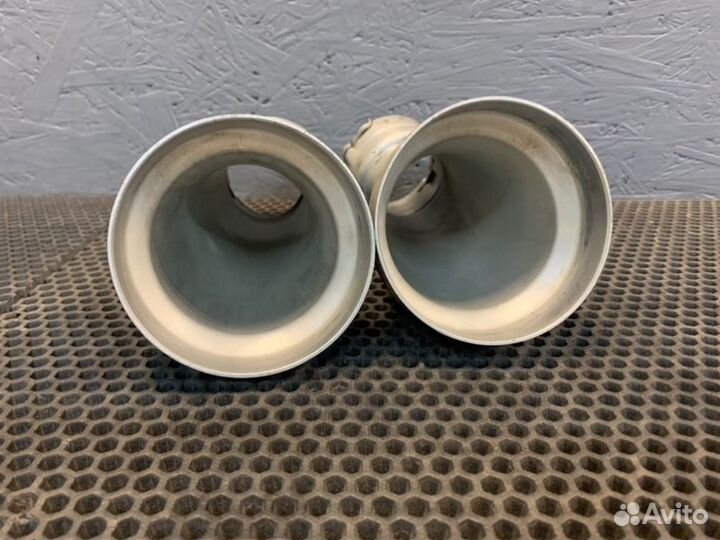 Патрубок воздушного фильтра Bentley Continental