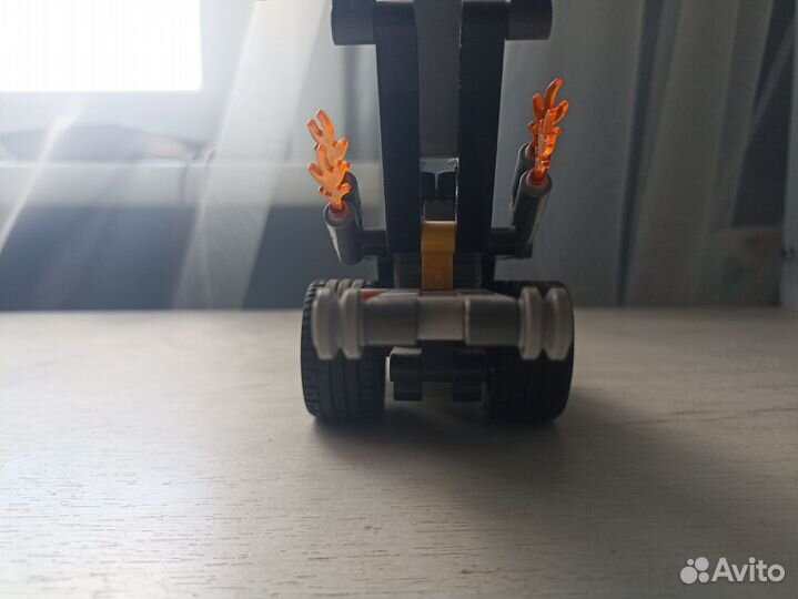 Машинка из lego