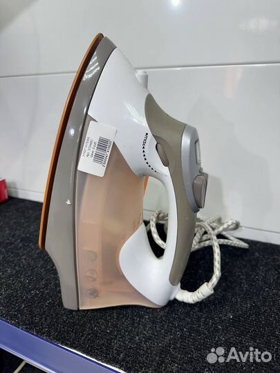 Утюг Lofans(ам 266)