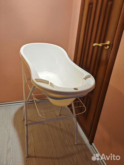 Подставка под ванну с ванночкой