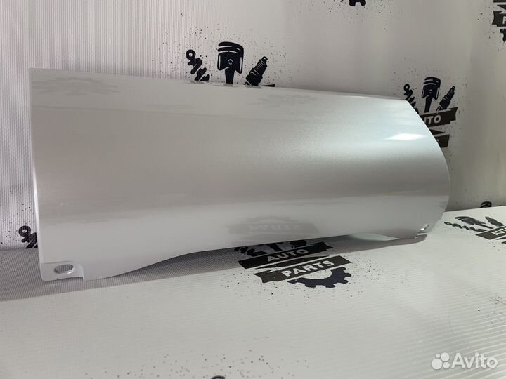 Заглушка заднего бампера Lexus LX570