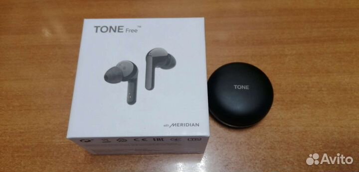 Гарнитура LG Tone Free HBS-FN4