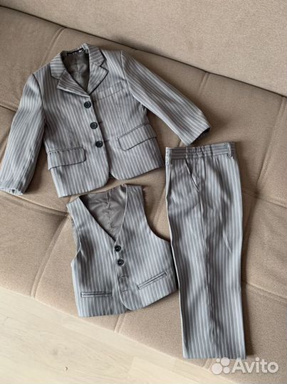 Костюм детский новый для мальчика рост 104