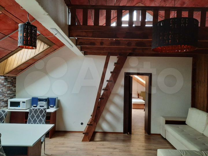 3-к. квартира, 95 м², 3/3 эт.