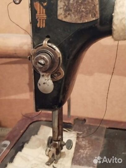 Швейная машина Singer