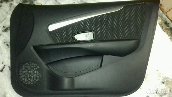 Передняя правая обшивка двери ниссан альмера G15
