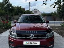 Volkswagen Tiguan 1.4 AMT, 2018, 128 200 км, с пробегом, цена 2 180 000 руб.