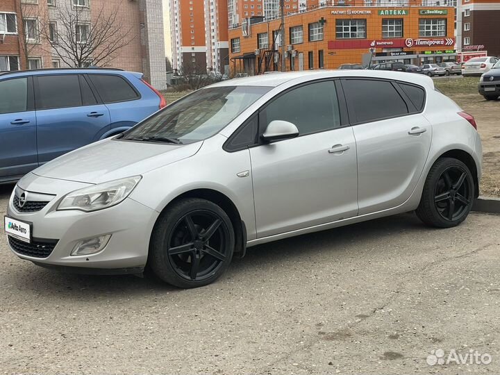 Opel Astra 1.6 МТ, 2011, 179 000 км