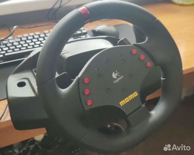 Руль Logitech momo racing 900