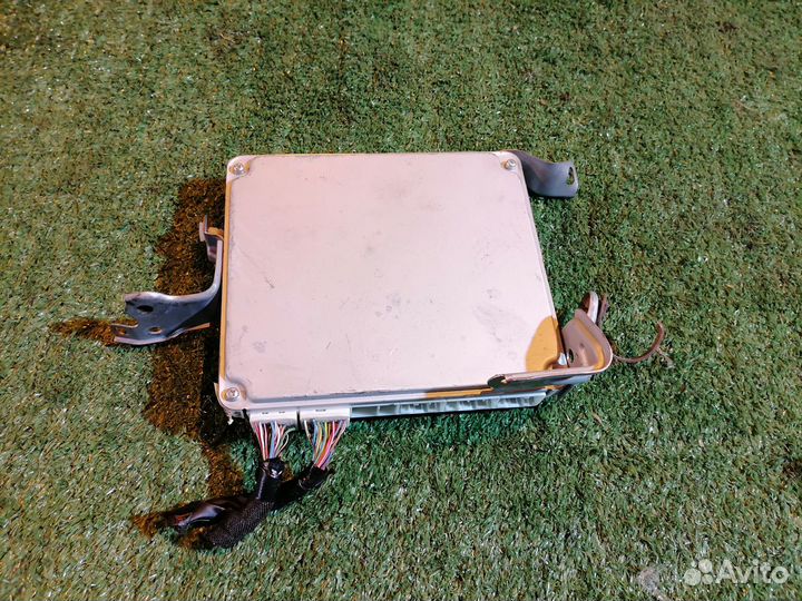 Блок управления двигателем 89661-58070 Toyota Alph