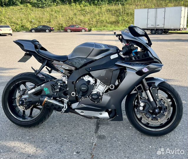 Yamaha YZF-R1