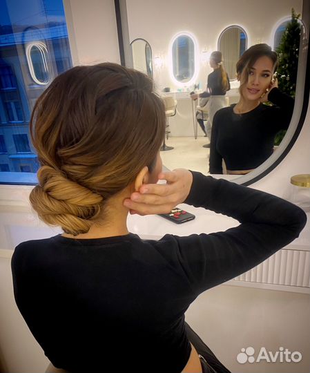 Макияж и прическа