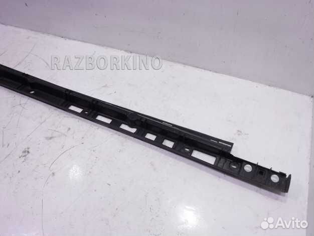 Кронштейн накладки порога