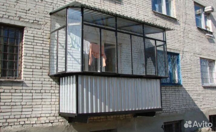 Остекление балконов. Замена разбитых стекл