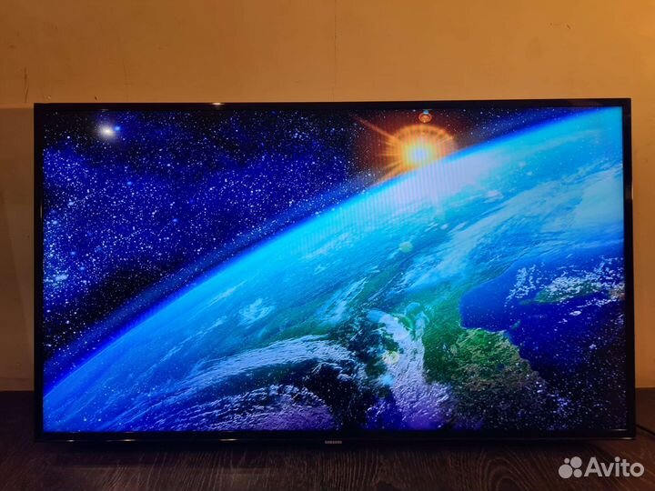 Телевизор Samsung 102 см