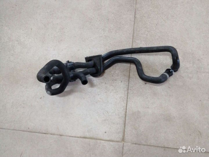 Патрубок печки на Volvo S 80 2