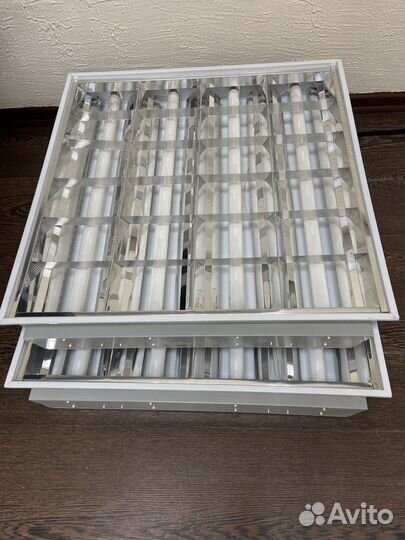 Светильник потолочный встраиваемый